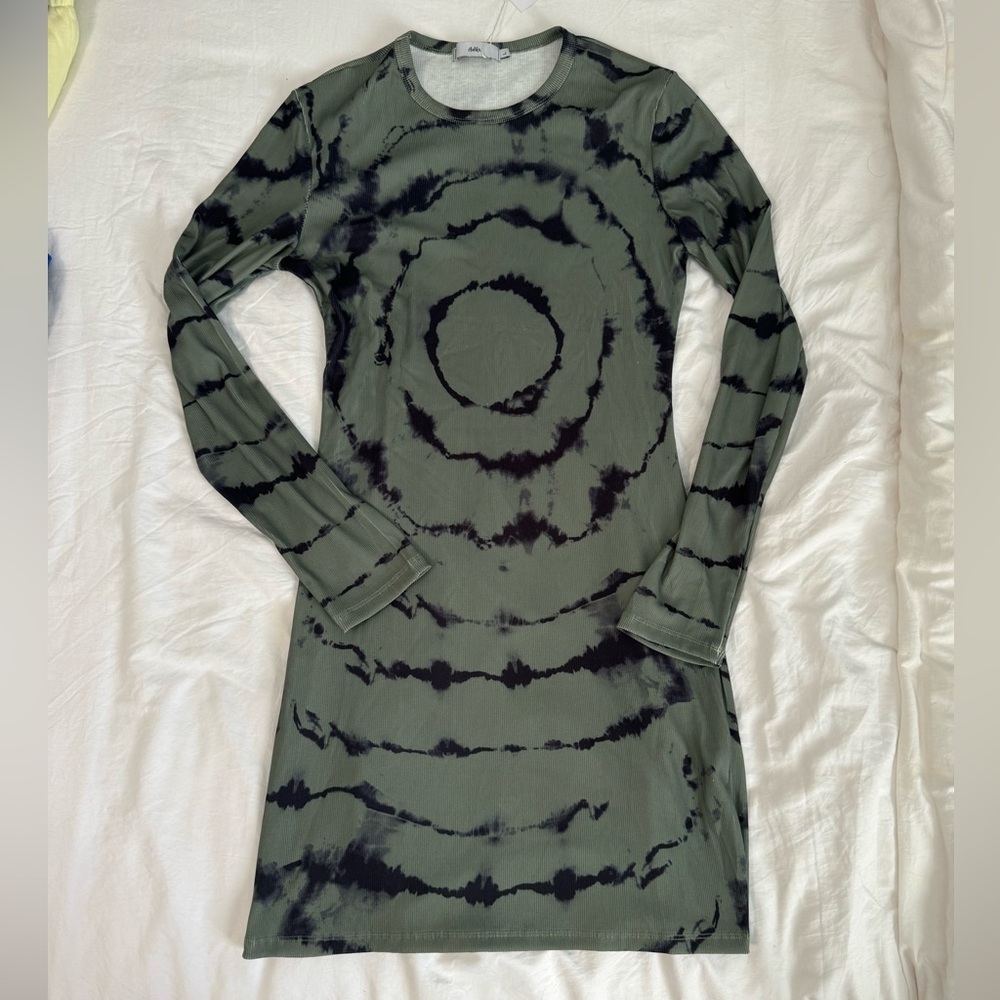Long sleeve black and green tie dye circle bodycon mini dress, size L